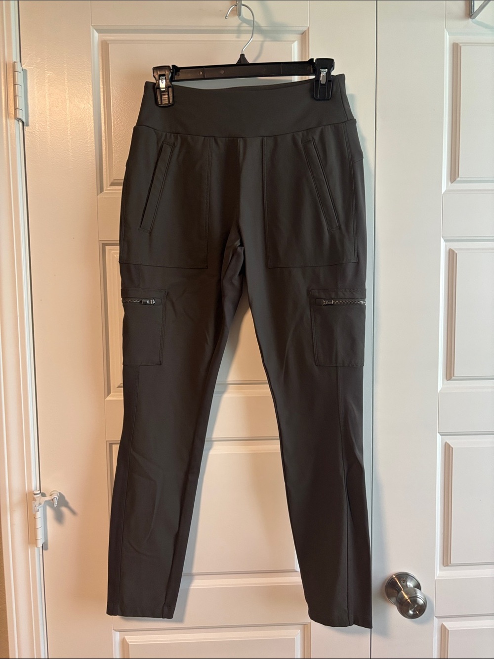 Athleta Headlands Hybrid Cargo Tight